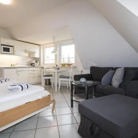 Hues Auert Tharep, 3 Apartamento *